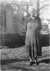 1945_12_Nora_at_Liberal.jpg (189648 bytes)