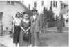 1952_09_Mary_Rose_Charles_Bowles.jpg (46310 bytes)