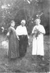 Gertrude_John_Agnes.jpg (150677 bytes)