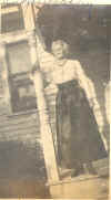 Josephine_Jarboe_Lasley_porch.jpg (39534 bytes)