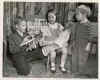 Siblings_Xmas_1946.jpg (89769 bytes)